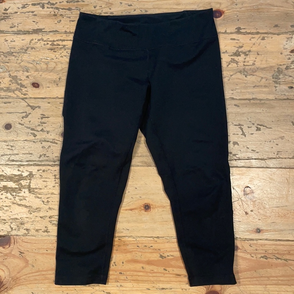Zella Black 3/4 Crop Yoga Pants